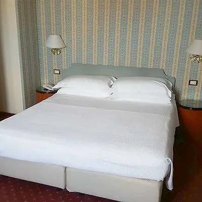 Hotel Biasutti Lido di Venezia 4*,