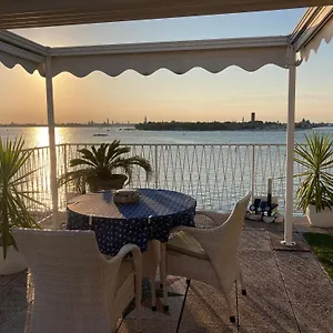 Oasis Golden Lagoon Lido de Venise